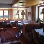 Gastehaus Treichl ゲストハウス 3*