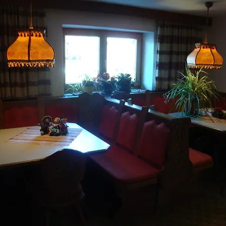 Gastehaus Treichl בית הארחה פוגן