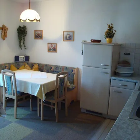 Gastehaus Treichl בית הארחה פוגן